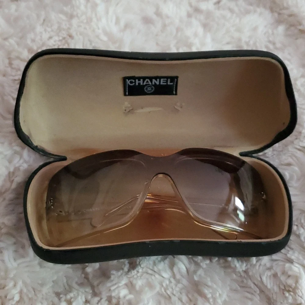 🕶 RARE! 100% Authentic Chanel Vintage Sunglasses